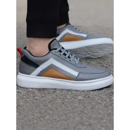 WHITE WALKERS Men Grey Synthetic Leather Casual Shoes