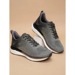 AVANT Men Mesh Running Shoes