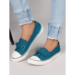 Roadster Women Slip-On Sneakers
