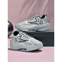 ROTCH Men Non-Marking Sports Shoes