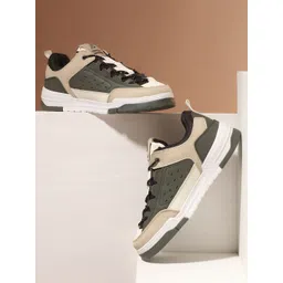 IMPAKTO Men Colourblocked Sneakers