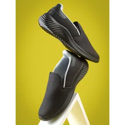 KANGAROOZ Men Non-Marking Running Shoes