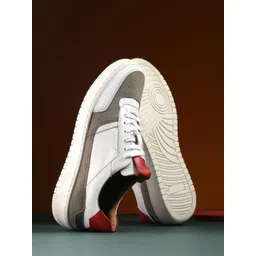 Overdrive Men Colourblocked Leather Sneakers
