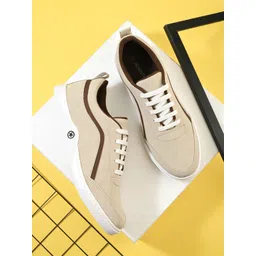 The Roadster Lifestyle Co.Men Casual Sneakers