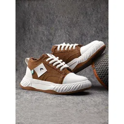 knoos Men Woven Design Sneakers