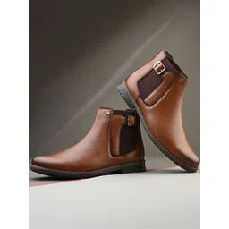 El Paso Round Toe Lightweight Chelsea Boots