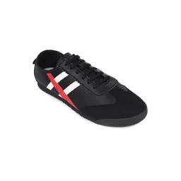 Liberty Men Colorblocked Lace Up Running Shoes