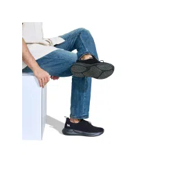 Neeman's Black ReLive Knit Sneakers