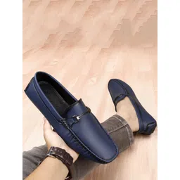 T-Rock Men Textured Slip-On Sneakers