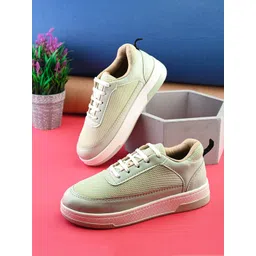 The Roadster Lifestyle Co Women Lightweight Lace Up Casual Shoes