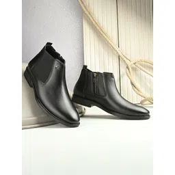 Vellinto Men Textured Block Heel Chelsea Boots