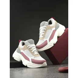 The Roadster Lifestyle Co Women Casual Sneakers