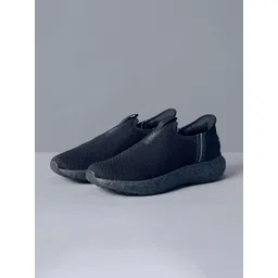 FILA Men Textured Sneakers