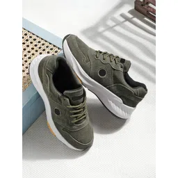 glitchez Men Textured Leather Sneakers