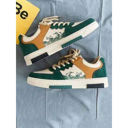 Layasa Men Solid Round Toe Lace-Ups Regular Sneakers