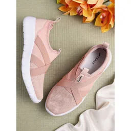 TRASE Women Slip-On Sneakers