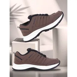 K Footlance Men Running Shoes