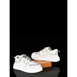 Vask Men Lace-Ups Round Toe Casual Sneakers