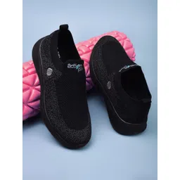 Action EVA Flotter Men Woven Design Slip-On Sneakers