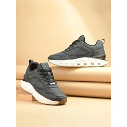 OFF LIMITS Men Sneakers