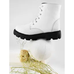 Try Me Women Textured Platform-Heeled Classic Lace-Up Winter Boots