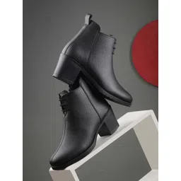 Layasa Women Regular Boots