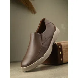 Egoss Men Leather Slip-On Sneakers