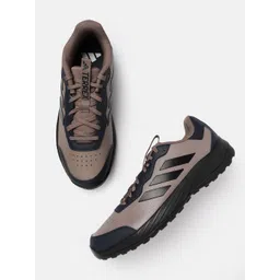 ADIDAS Men QuestCrest Walking Shoes