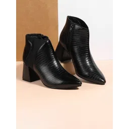 Metro Women Block-Heeled Regular Boots