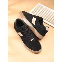 OFF LIMITS Men Colourblocked Leather Sneakers