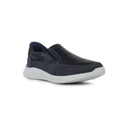 Bata comfit Men Solid Round Toe Slip-On Sneakers