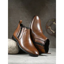 The Roadster Lifestyle Co Men Slim-Heeled Chelsea Boots