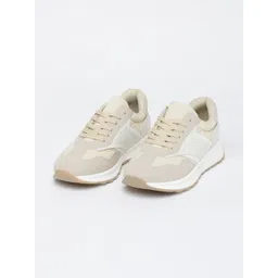 Snitch Men Snitch Beige Solid Casual Shoes
