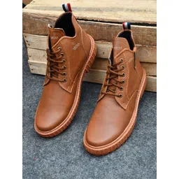 ARIWA Men Textured Casual Regular Boots