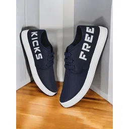 Spotwalk Men Printed Round Toe Sneakers