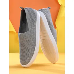 Roadster Men Woven Design Lightweight Slip-On Sneakers