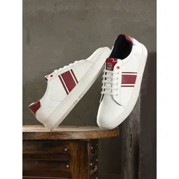 SPYKAR Men Textured Comfort Insole Contrast Sole Lace-Ups Sneakers