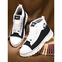 AMICO Men Colourblocked Sneakers