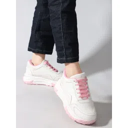 Denill Women Colourblocked Lightweight Sneakers