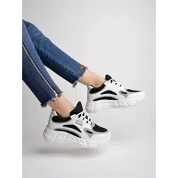 Shoetopia Women Colourblocked Lightweight Comfort Insole Mesh Contrast Sole Sneakers