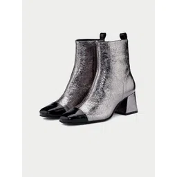 Oroh Women Leather Block Heel Regular Boots