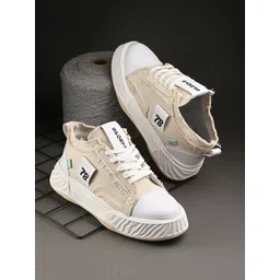 Mactree Men Woven Design Sneakers