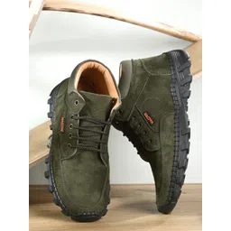Mactree Men Textured Suede Core