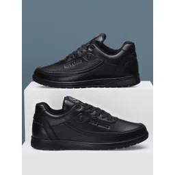 NEW LIMITS Men Colourblocked Sneakers