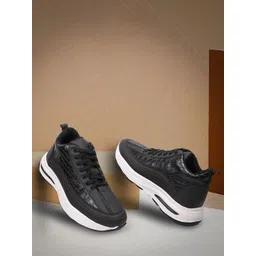 STREETLOOK Men Textured Lace-Ups Lightweight PU Sneakers