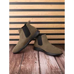 Roadster Men Textured Round Toe Mid-Top Chelsea Boots