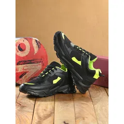 Roadster The Lifestyle Co. Men Colourblocked Lightweight Sneakers