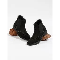 Roadster Women Black Solid Winter Boots