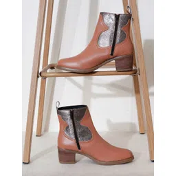 CLOG LONDON Women Textured Winter Boots