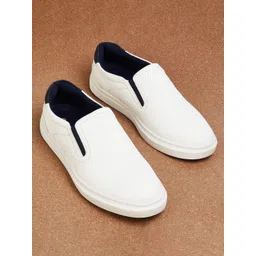 Forca Men Slip-On Sneakers